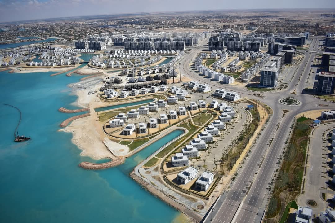 رئيس الوزراء يسأل عن موقف تسليم الوحدات بالعلمين الجديدة