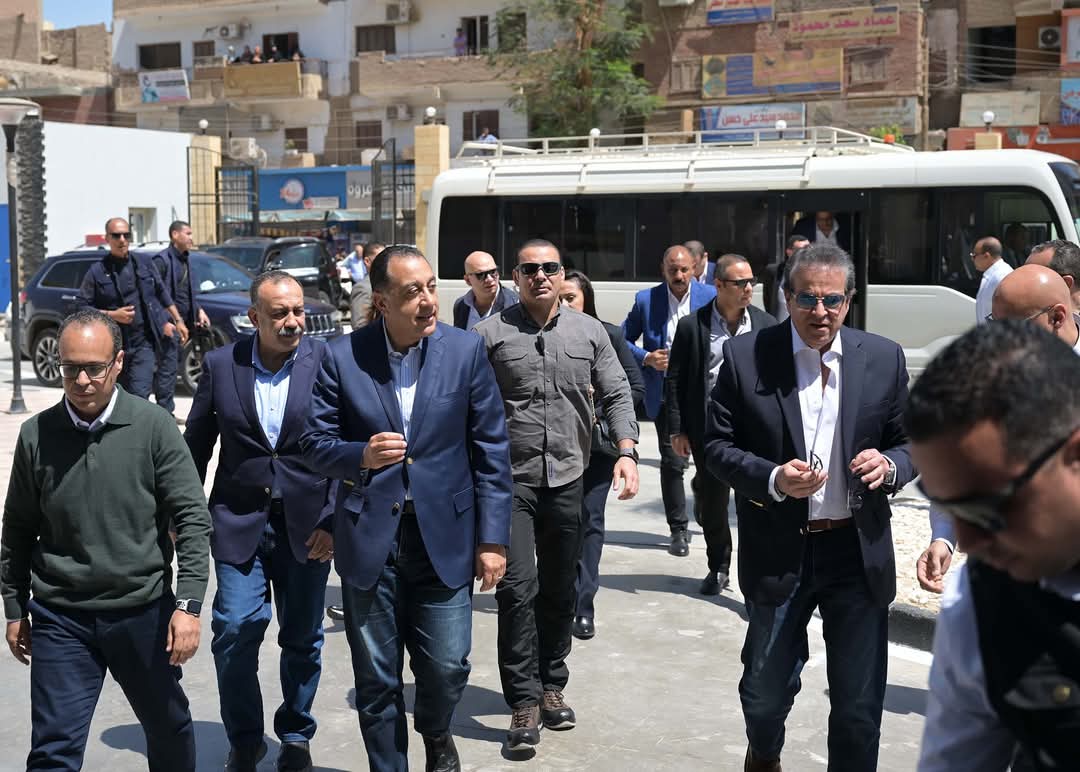 رئيس الوزراء يستهل جولته بمحافظة أسيوط بتفقد مستشفى منفلوط المركزي بعد تطويره