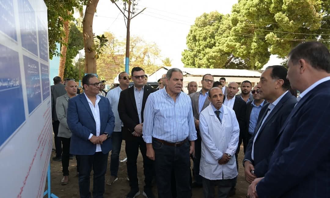 رئيس الوزراء يتفقد محطة الثروة الحيوانية بقرية “الحمام” بمركز أبنوب
