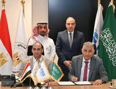 وزير الري يلتقي ممثلي "شركة حلول التقنية والتطوير السعودية"