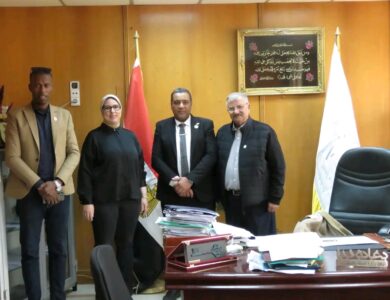 وفد من مؤسسة أيمن درويش للتنمية يزور مديرية الصحة بالإسكندرية للتعاون المشترك وبحث مشاكل المواطنين 