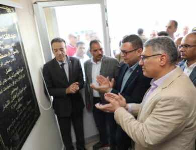 وزير الإسكان ومحافظ