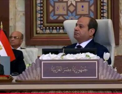 عزيز مصر يختار
