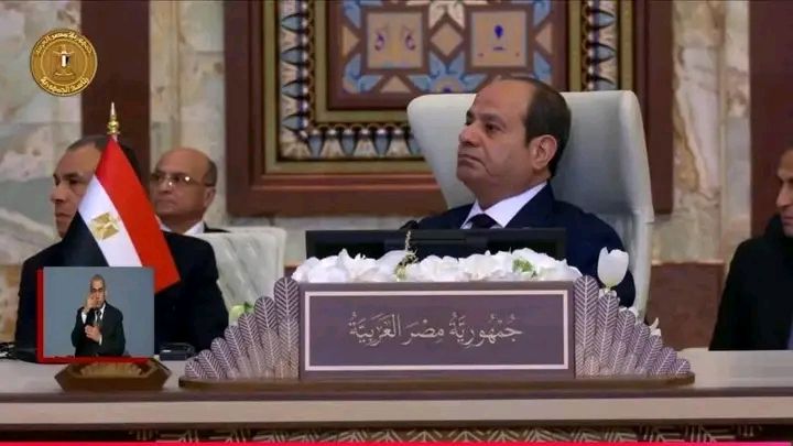 عزيز مصر يختار