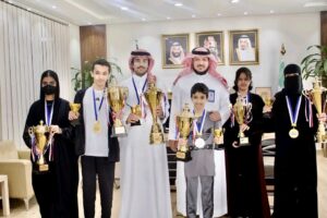 تعليم الطائف يكرم الطلبة المتأهلين للمرحلة الثالثة على مستوى الوطن في دوري المدارس للرياضات الإلكترونية