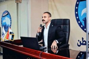 عمرو العماد يُحاضر داخل حزب مستقبل وطن في محاضرة عن الجريمة الإلكترونية