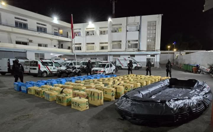 توقيف شخص يبلغ من العمر 66 سنة يشتبه في ارتباطها بشبكة اجرامية التهريب الدولي المخدرات