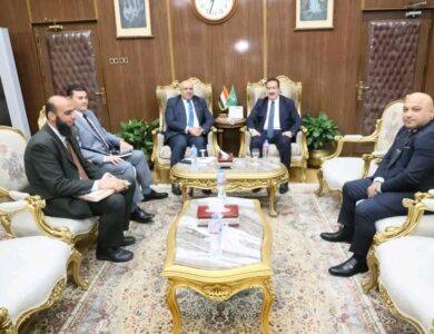 محافظ المنوفية يستقبل وفد "الاستثمار" لبحث فرص توطين الصناعة وجذب رؤوس الأموال بالمحافظة