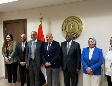 تنويع مصادر توليد الكهرباء والاعتماد على الطاقات المتجددة 