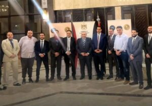 السفير المصري بالمملكة
: لجنة بطاقات الرقم القومي تختتم أعمالها بعد إستقبال آلاف الطلبات من المصريين