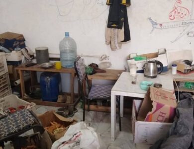 ضبط طن ونصف من المنتجات الغذائية منتهية الصلاحية في مخزن غير مرخص بالقليوبية