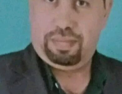 خلف الستار