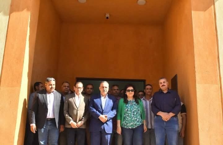 محافظ أسيوط يتفقد تدريب 60 فتاة على صناعة "التللي" بالمجمع الحرفي في الشامية بساحل سليم