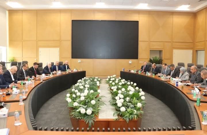 وزير الكهرباء يجتمع بالنائب الأول لمدير عام المؤسسة الحكومية الروسية للطاقة الذرية "روسآتوم " 