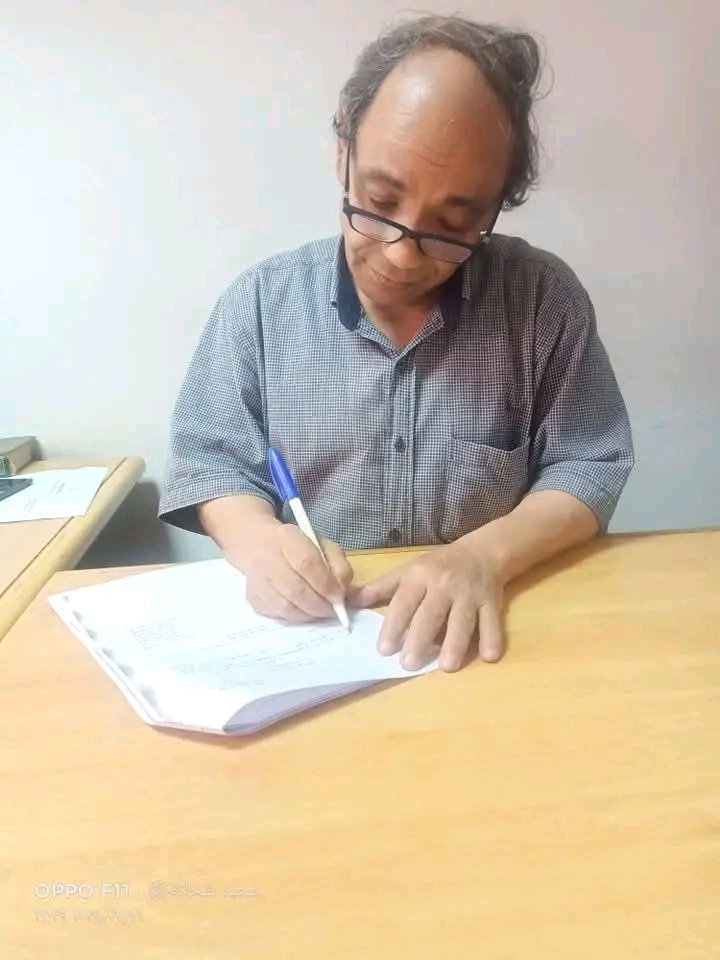 كائنان في انتظار البعث