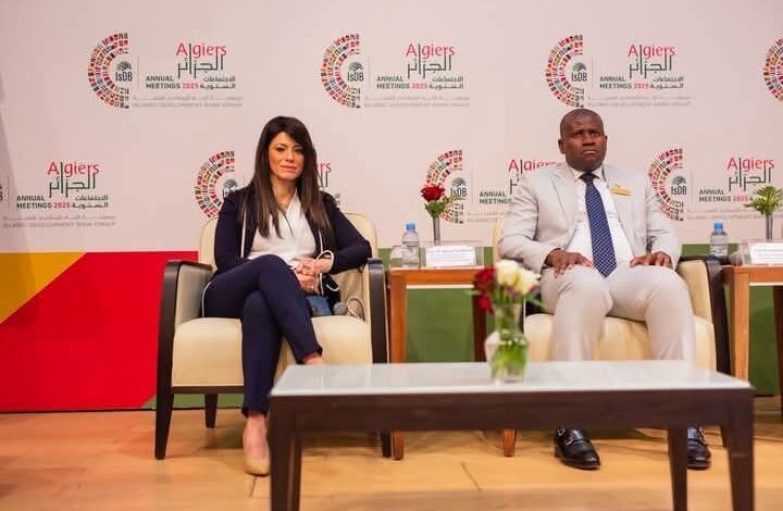 وزيرة التخطيط تشارك في جلسة نقاشية حول تجنب فخ الدخل المتوسط بالدول أعضاء البنك الإسلامي للتنمية