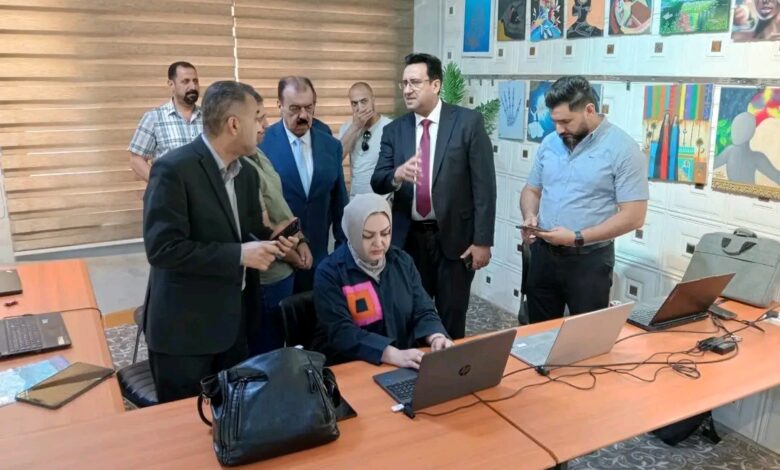 **رئيس لجنة عمداء كليات الطب في العراق يتفقد سير الامتحان التقويمي الوزاري في كلية طب المستنصرية**