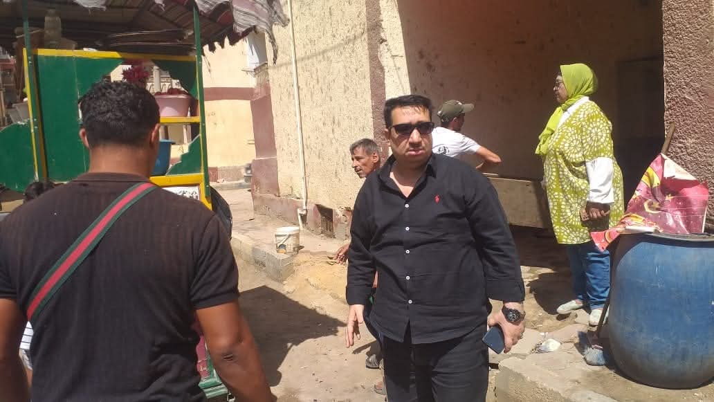 حملة مكبرة بحي غرب سوهاج لرفع الإشغالات وتحسين مستوى النظافة بنجع مطرود والعرائس