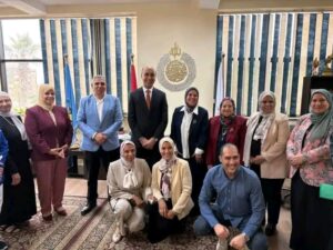 جامعة دمنهور تستقبل فريق خبراء مركز القياس والتقويم
