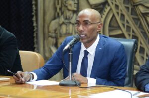 إدريس طفرة إستثمارية إماراتية مرتقبة فى الساحل الشمالى وذروة سياحية متوقعة هذا الصيف