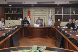 بني سويف:سكرتير عام المحافظة يعقد اجتماع لمناقشةالموقف المالي والتنفيذي لمبادرة مشروعك