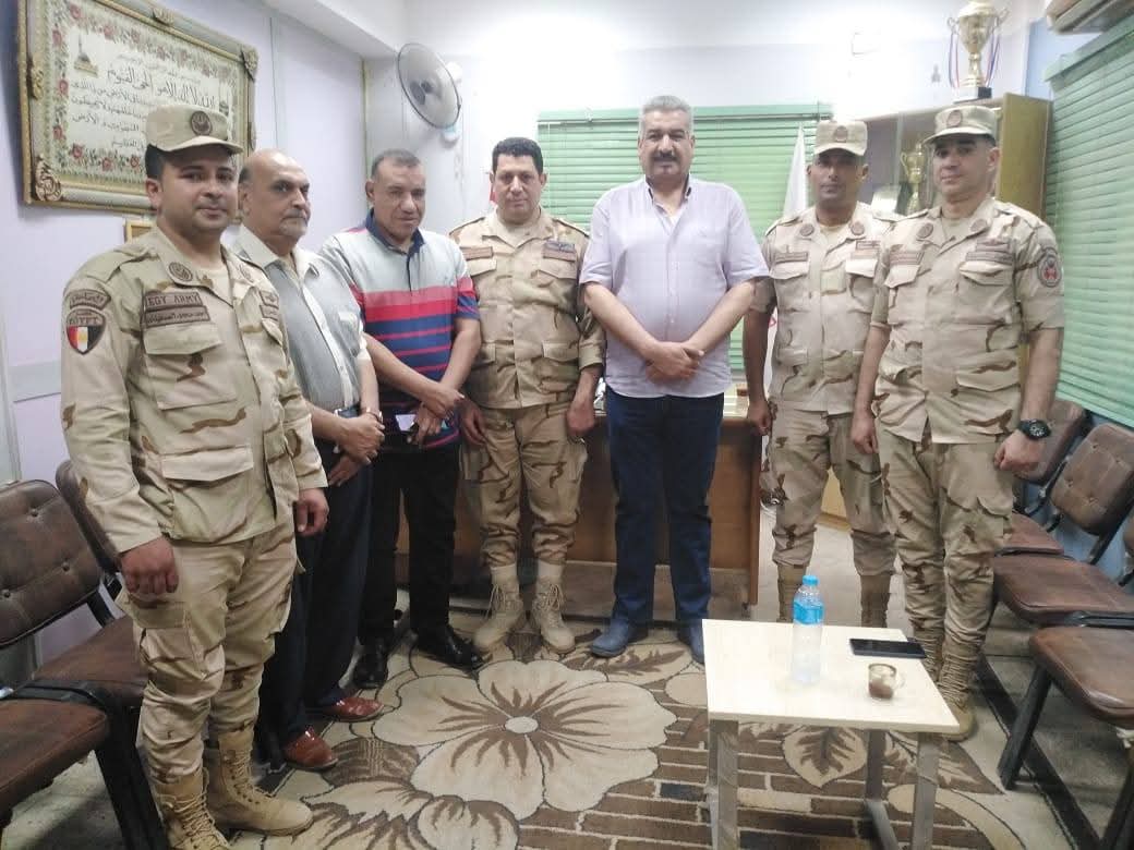 قوات الدفاع الشعبي تشارك في تأمين انصراف طلاب المدارس الثانوية بسوهاج وتفقد تجهيزات المدارس العسكرية