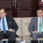 وزير الزراعة يبحث مع رئيس جهاز حماية المنافسة واتحاد الدواجن النهوض بالقطاع 