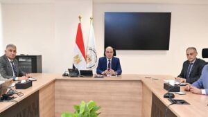 وزير الري يناقش مقترح "مشروع إعادة تأهيل نظام الرى في وادى النقرة 