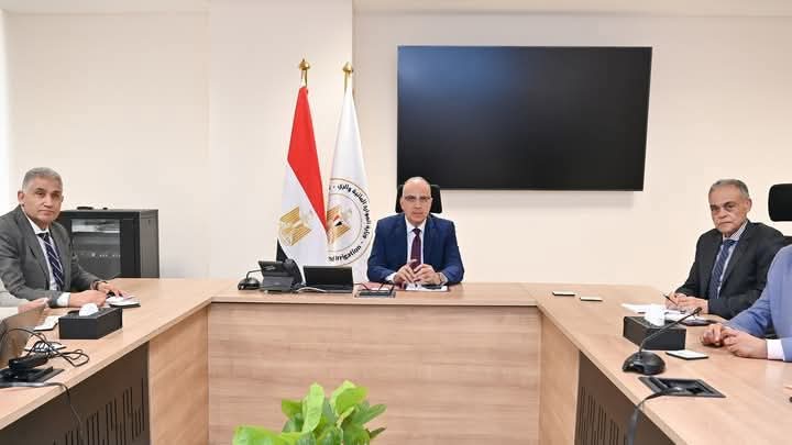 وزير الري يناقش مقترح "مشروع إعادة تأهيل نظام الرى في وادى النقرة