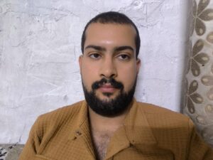 أيمن حسن داود.. صحفي من الشارع إلى القلم