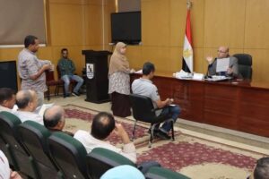 محافظ بني سويف يوجه بحلول عاجلة لمشكلات ومطالب أهالي 4 قرى بالواسطى وناصر وببا. 