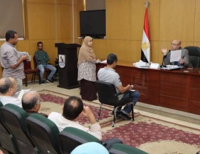 محافظ بني سويف يوجه بحلول عاجلة لمشكلات ومطالب أهالي 4 قرى بالواسطى وناصر وببا. 
