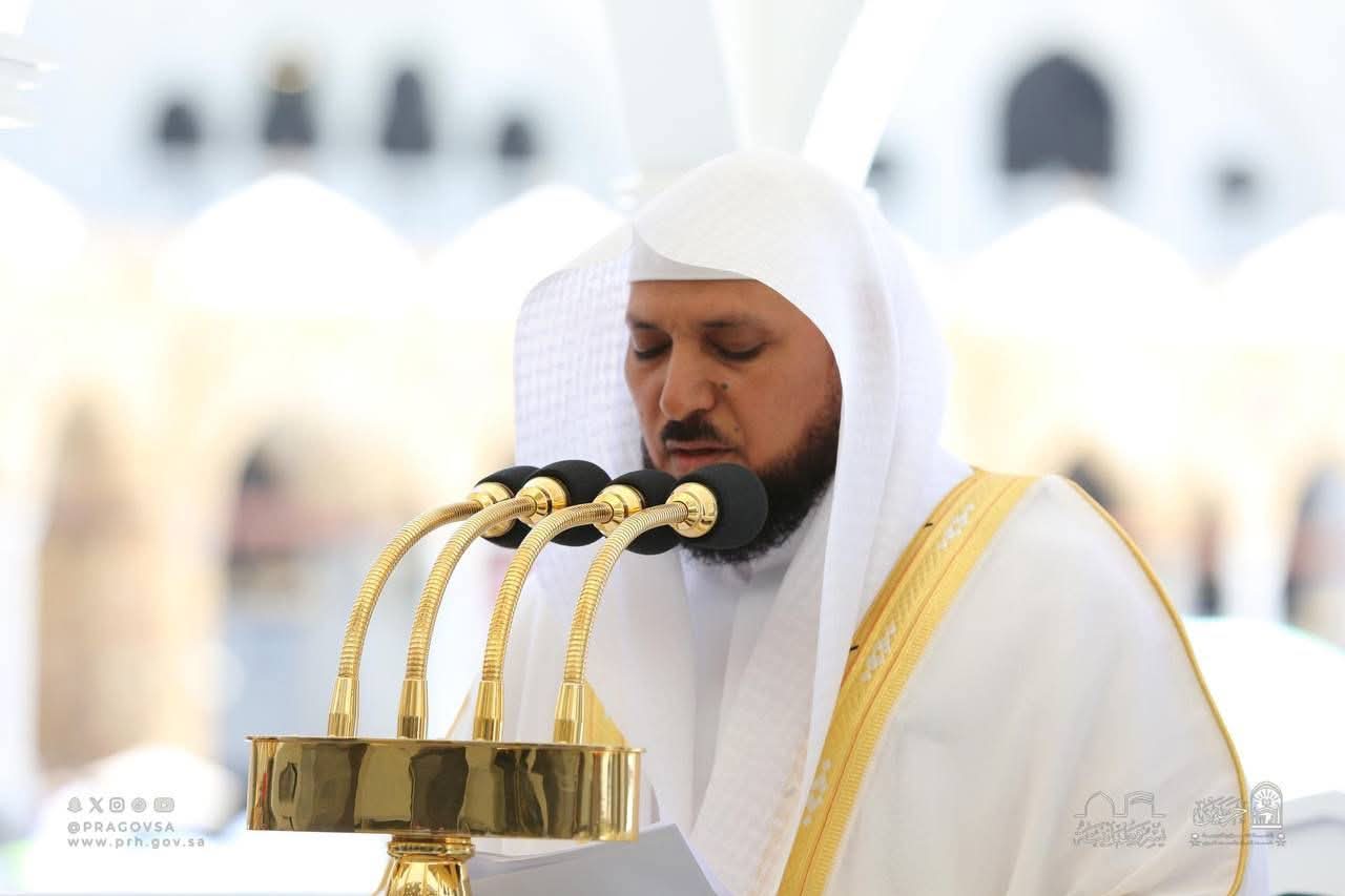 المعيقلي‬⁩ في خطبة الجمعة بالمسجد الحرام: “عشر ذي الحجة أفضل أيام العام، إذ تجتمع فيها من العبادات ما لا يجتمع في غيرها.”