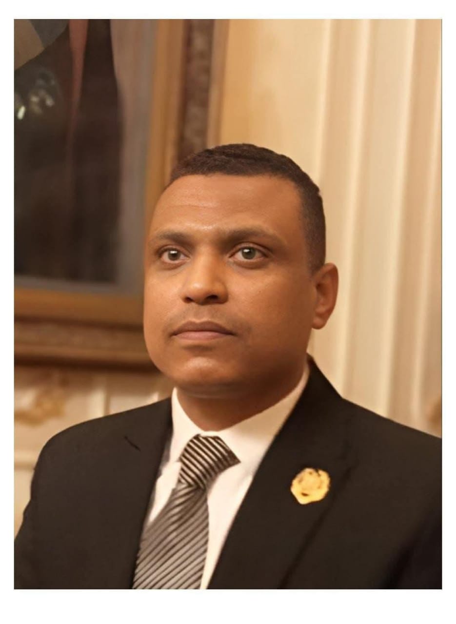 يُحِبُّهُمْ وَيُحِبُّونَهُ