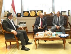 لقاء محافظ جنوب سيناء مع وزير الإسكان والمرافق والمجتمعات العمرانية