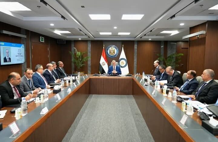 وزير البترول خلال الجمعية العامة لشركة إيلاب لصناعة المادة الخام لإنتاج المنظفات الصناعية