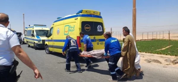 مسعف المنوفية ينقل ضحايا الحادث فيفجع في أشقائه الثلاثة !