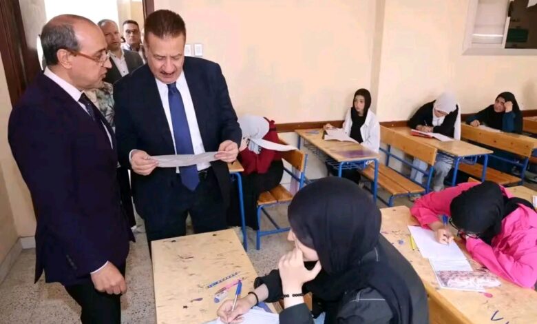 في ثاني أيام امتحانات الإعدادية.. محافظ المنوفية يتفقد اللجان ويوزع دعمًا إنسانيًا لعمال المدارس
