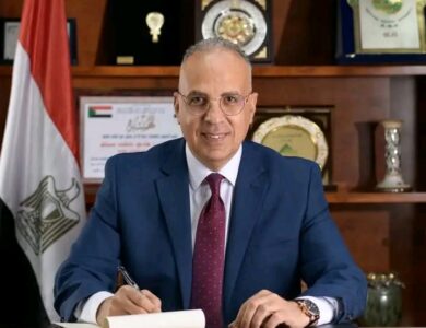 وزير الري يتابع الموقف التنفيذي لمشروع أجهزة التشغيل لمفيض قناطر اسنا الجديدة "المرحلة الثانية"