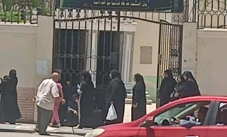 وسط انهيار أسرتها وصديقاتها، تشييع جثمان دعاء طالبة جامعه الفيوم ضحيه حادث الدهس
