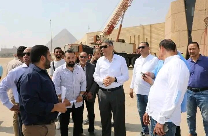 محافظ الجيزة يتفقد المراحل النهائية لأعمال التطوير بالمناطق المحيطة بالمتحف المصري الكبير والطرق المؤدية إليه