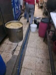 صحة القليوبية تضبط طن ونصف دواجن غير مطابقة للمواصفات باحد مطابخ المطاعم بمدينة الخانكه.