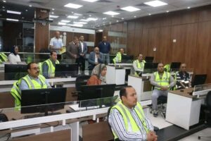محافظ القليوبية يتابع امتحانات الثانوية العامة من مركز الشبكة الوطنية للطوارئ والسلامة بديوان عام المحافظة