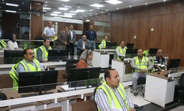 محافظ القليوبية يتابع امتحانات الثانوية العامة من مركز الشبكة الوطنية للطوارئ والسلامة بديوان عام المحافظة