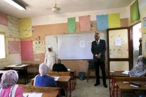 محافظ أسوان يتفقد عدد من اللجان الإمتحانية الفرعية بإدفو