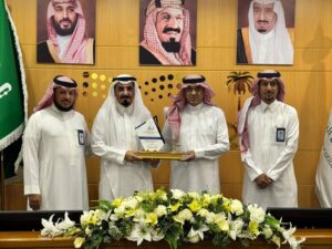 مدير عام تعليم الطائف يكرم مديري مكاتب التعليم