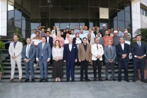 محافظ بني سويف يشهد تسليم شهادات اجتياز البرنامج التدريبي لعدد 200 متدرباً ضمن برنامج التطوير المؤسسي الرقمي