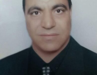 نقطه من اول السطر  المتلوّنــون ...!! 