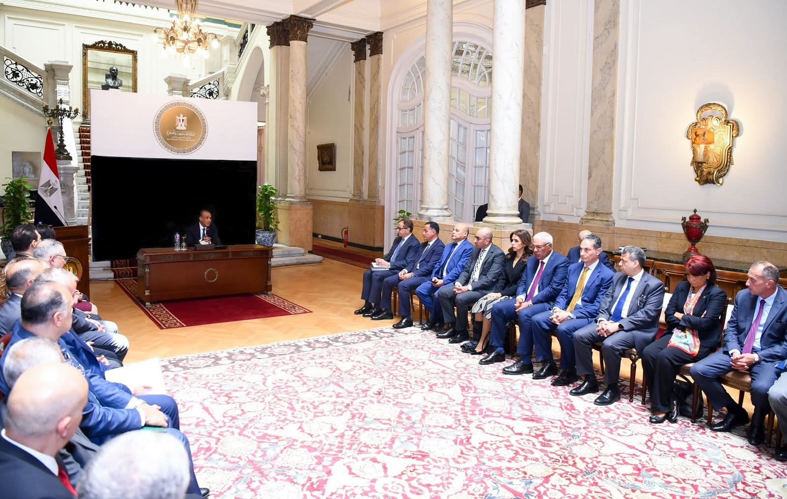 وزير الخارجية والهجرة يلتقي بالسفراء المنقولين للعمل بالسفارات والبعثات المصرية في الخارج