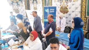 وكيل الوزارة ومساعد المحافظ للشئون الصحية ، يتابعا فعاليات الحملة القومية للتبرع بالدم ، بمجمع دمنهور الثقافي